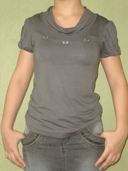1032 - Blusa malha c/ laçinhos